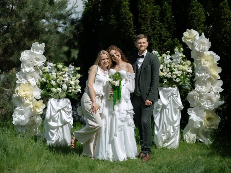 Фотозона на весілля: розвага для гостей, яка не обов'язково потребує окремого бюджету
